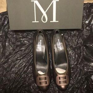 Mark Kemp unlined lady’s 1.5” +/- heels.  Barely with.